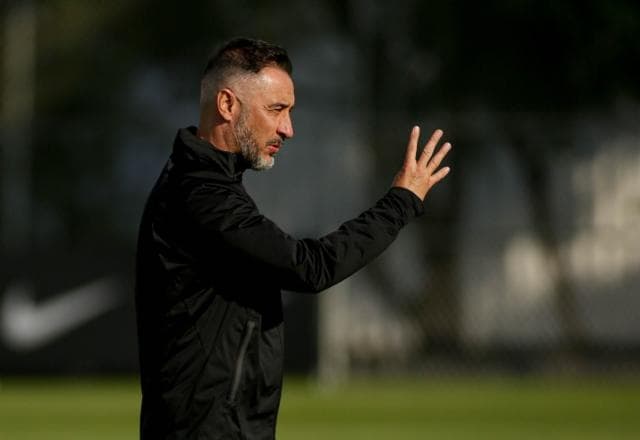 Vítor Pereira manda recado a torcedores do Flamengo: "Vamos à luta"