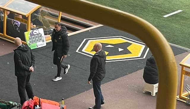 Vítor Pereira é expulso, e Wolverhampton segue sem vencer na Premier League