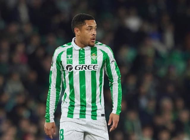Palmeiras acerta com Barcelona por Vitor Roque, diz jornalista