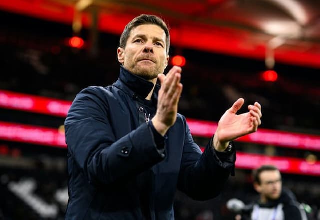 Cotado no Real Madrid, Xabi Alonso indicará dois reforços, diz jornal