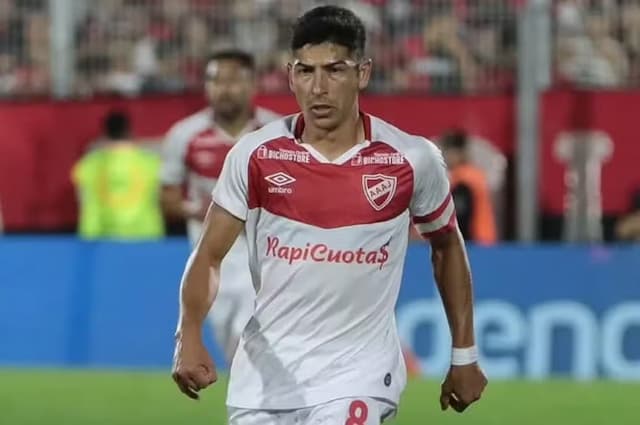 Internacional avança e se aproxima de acerto com o volante Alan Rodríguez
