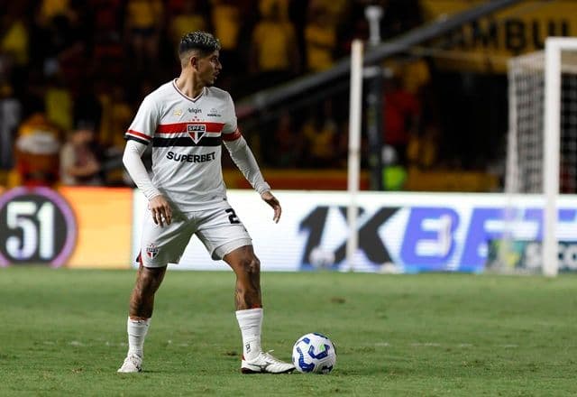 São Paulo anuncia a renovação de contrato com Alan Franco
