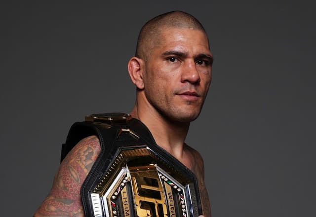 UFC 307: Poatan nocauteia Khalil Rountree e segue campeão dos meio-pesados