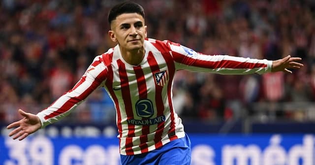 Alvo do Palmeiras, Almada confirma permanência no Atlético de Madrid