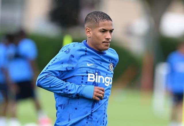 Sem espaço no Chelsea, Ângelo se aproxima de acerto com Al-Nassr