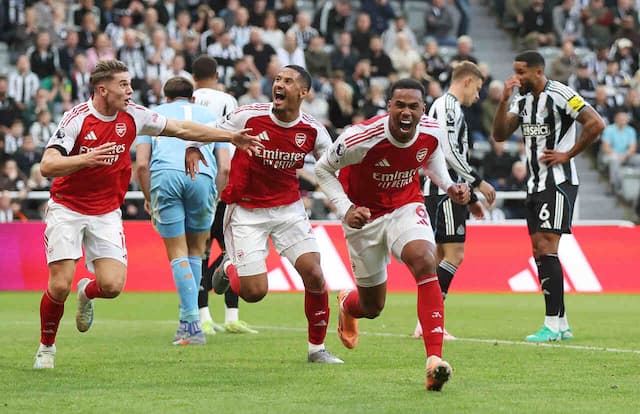 Arsenal vira no fim no gol brasileiro e vence o Newcastle na Premier League