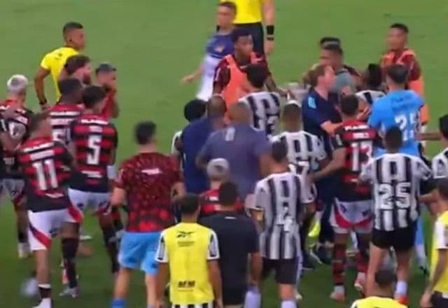 TJD-RJ suspende VAR e jogadores após briga em Flamengo x Botafogo