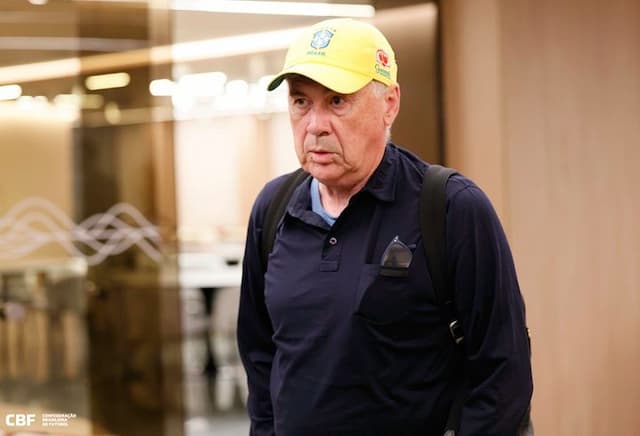 Ancelotti é recepcionado pelo novo presidente da CBF e com festa da torcida; veja vídeo