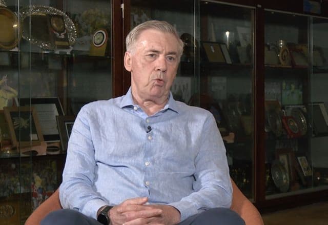 Laterais são a maior carência da seleção brasileira, diz Ancelotti