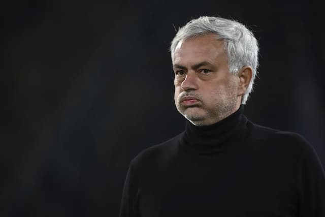 Mourinho descarta ter sido procurado para treinar a seleção brasileira