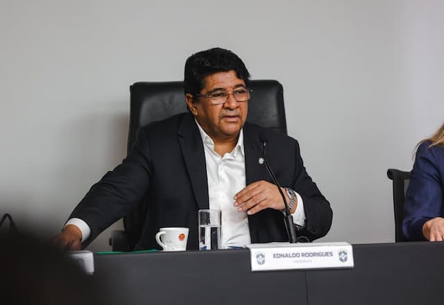 Presidente da CBF nega contato por Guardiola na Seleção: "Nosso técnico é Dorival"