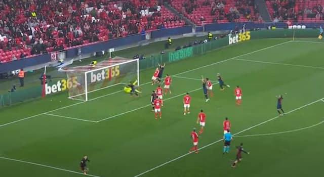 Empata o Barça! Pedri acha cruzamento cirúrgico, e Eric García deixa tudo igual