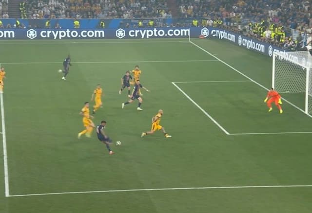 Mais um! Doué amplia o placar para o PSG contra a Inter de Milão na final da Champions