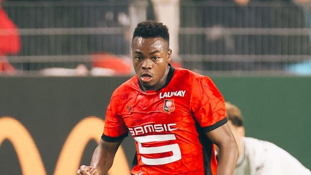 Vasco acerta a contratação do atacante Andrés Gómez, do Rennes