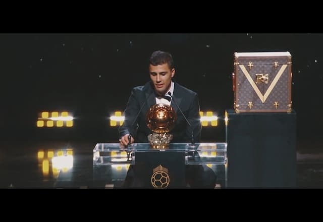 Bastidores da entrega da Bola de Ouro ao Rodri e mais; confira o Liga no SBT