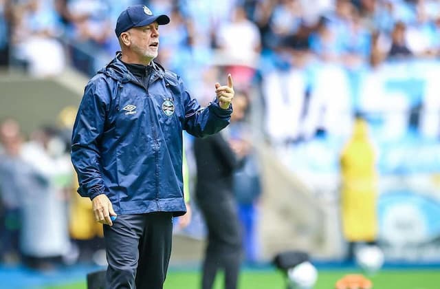Embalado, Grêmio faz contas para entrar no G-6 e eliminar fantasma do Z-4
