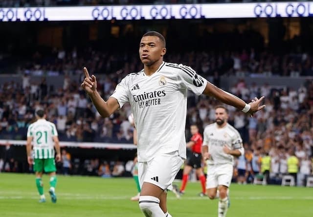 Aos 26 anos, Mbappé contabiliza mais gols que Cristiano Ronaldo e Neymar
