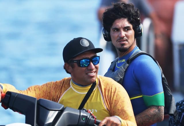 Gabriel Medina perde para australiano e fica fora da final olímpica de surfe em Teahupoo