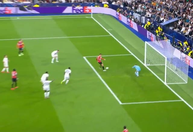 No rebote, Morata marca segundo gol do Milan contra o Real Madrid
