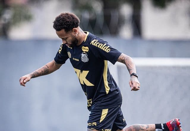Santos informa lesão e Neymar está fora do clássico contra São Paulo