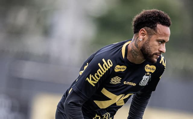 Neymar treina e deve reforçar Santos contra o Fluminense