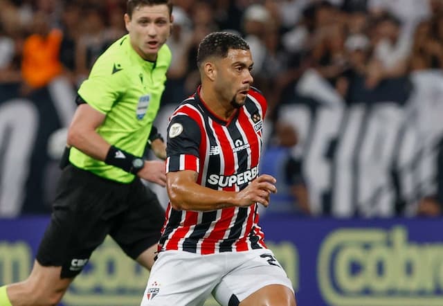 Wellington Rato desmente acerto com o Vitória e esclarece situação nas redes sociais