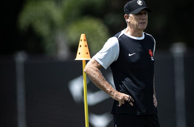 Renato Gaúcho comanda primeiro treino no Vasco