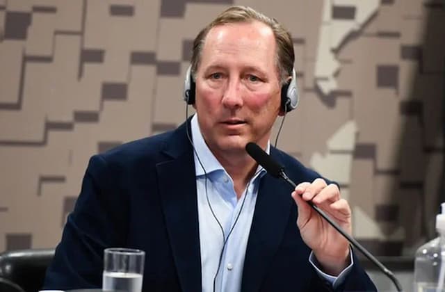 Textor se une a novo investidor para comprar clube da segunda divisão inglesa