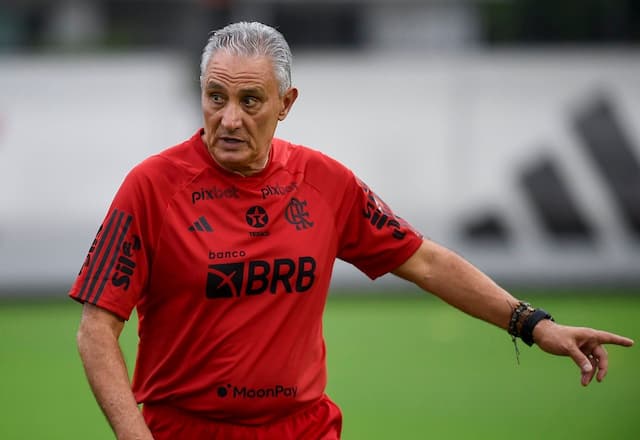 Tite passa mal após jogo contra Bolívar na altitude de La Paz e é internado