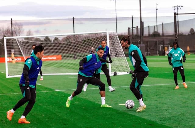 Bournemouth x Liverpool: onde assistir, escalações e arbitragem