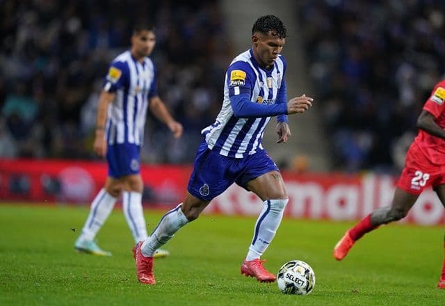 Cruzeiro anuncia contratação de atacante Gabriel Veron, ex-Palmeiras