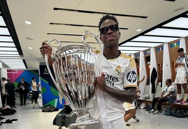Real Madrid já planeja nova renovação de contrato para Vini Jr, diz jornal
