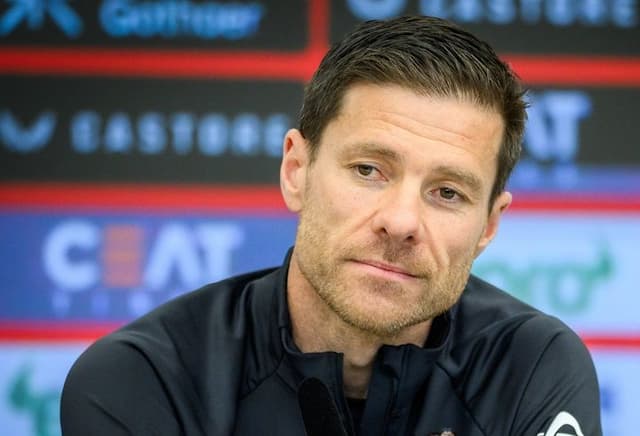 Xabi Alonso anuncia que deixará o comando do Bayer Leverkusen ao fim da temporada