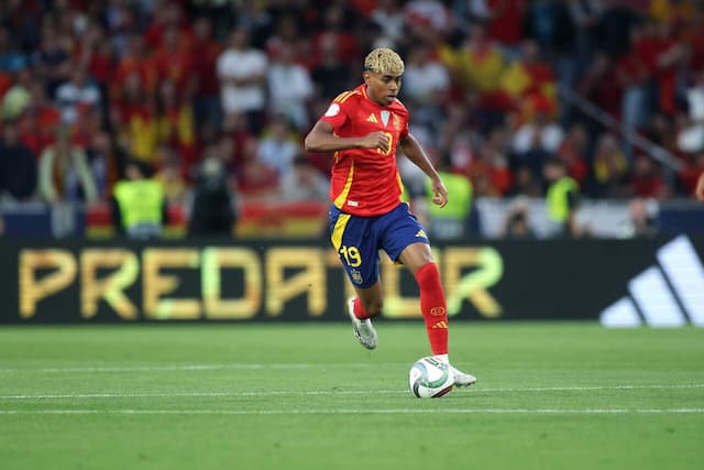 De la Fuente convoca Espanha para Eliminatórias e rebate críticas de Flick sobre Yamal
