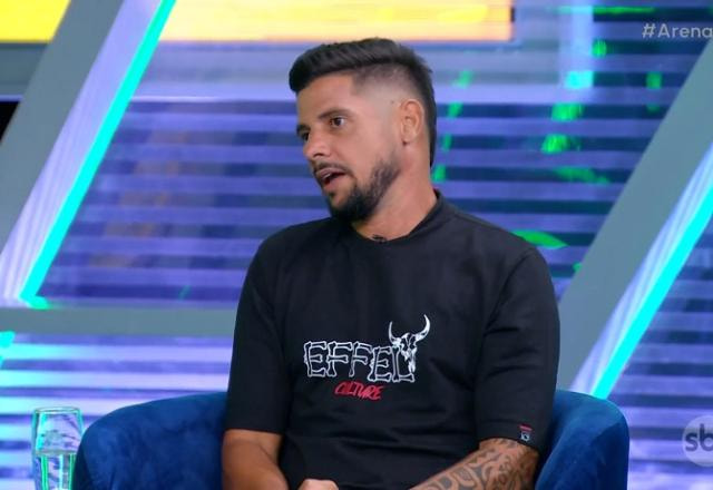 Imagem da noticia Cicinho admite "chapéu" do Palmeiras no São Paulo: "Caio Paulista joga muito"