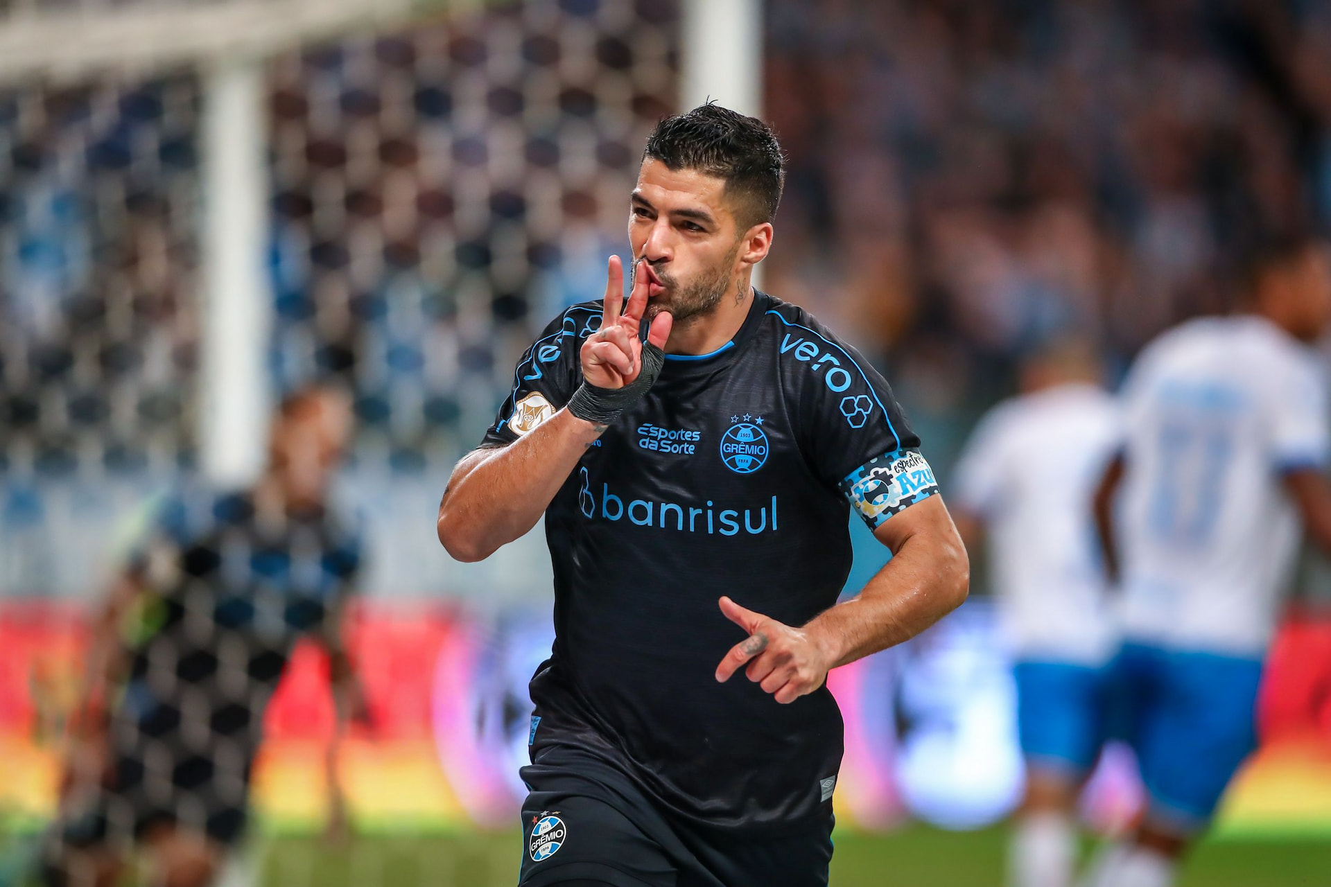 Imagem da noticia Reforço do Flamengo, Suárez e dupla do Flu são finalistas do Rei da América