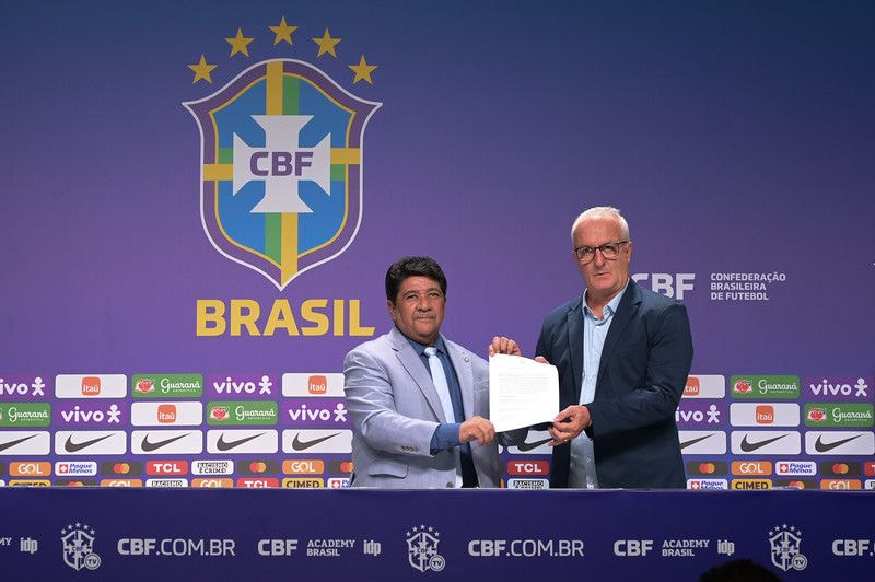 Imagem da noticia Dorival é apresentado e faz apelo por união: "Seleção do povo brasileiro"