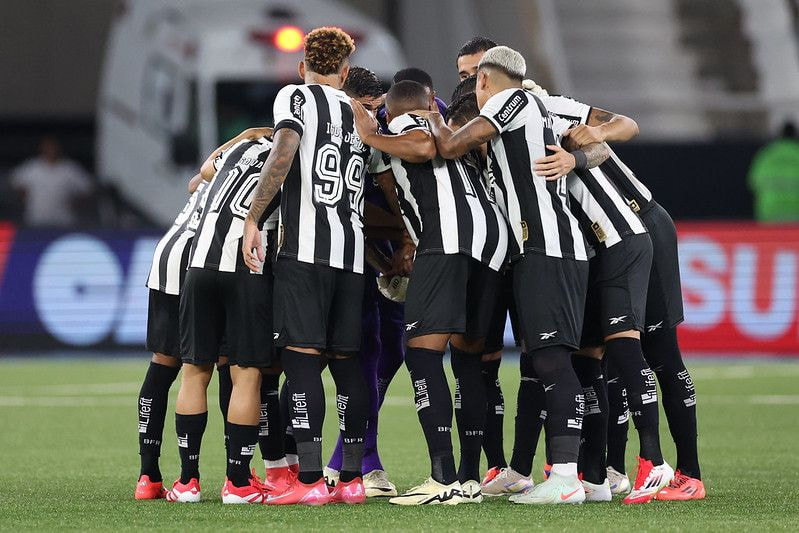 Imagem da noticia Treinador interino do Botafogo projeta Supercopa: "Chegar muito forte"