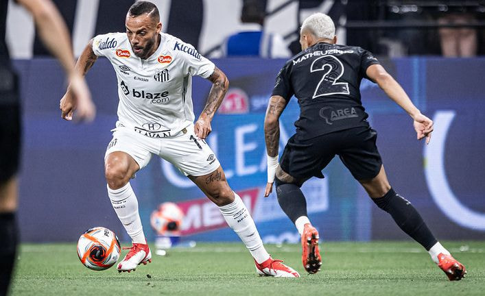 Corinthians x Santos: prováveis escalações, onde assistir ao vivo e desfalques