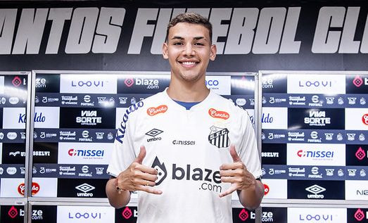 Imagem da noticia Deivid Washington é apresentado no Santos e fala de encontro com Neymar: "Travei"