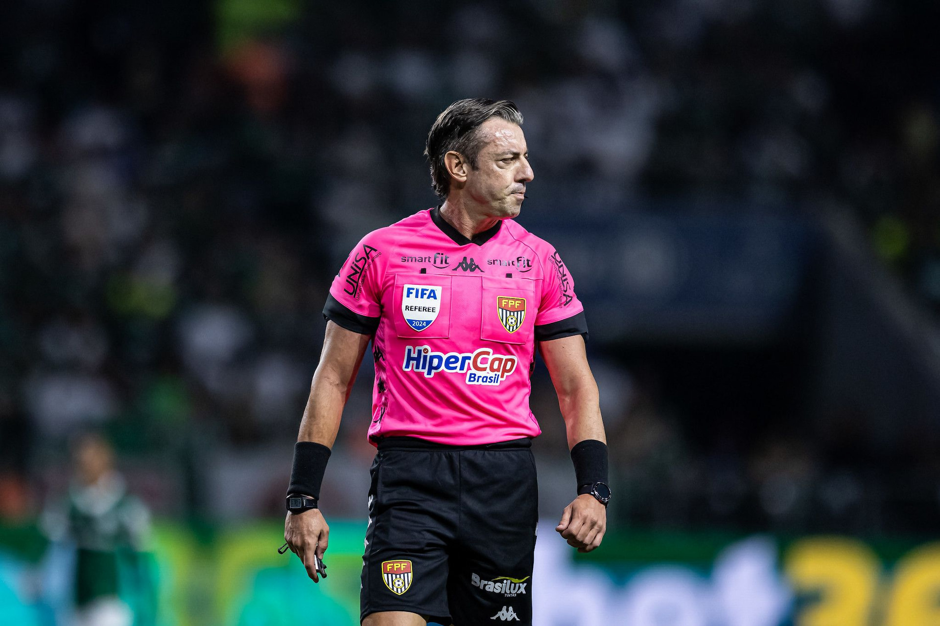 Imagem da noticia Veja os árbitros brasileiros que concorrem ao prêmio de melhor do mundo