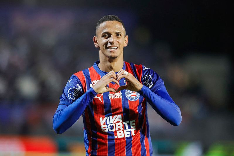 Bahia vence Bragantino fora de casa e sobe para o G5 do Brasileirão