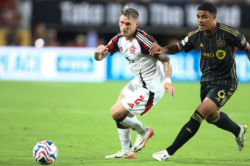Flamengo empata com LAFC e se classifica invicto às oitavas do Mundial