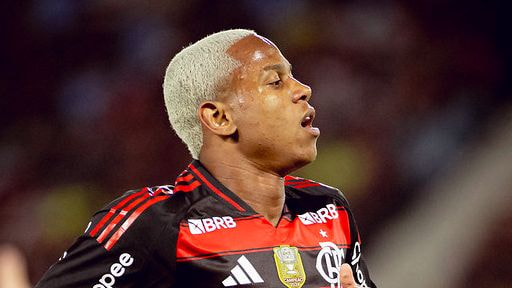 Imagem da noticia Flamengo anuncia valorização salarial e aumenta multa de Wallace Yan; veja valores