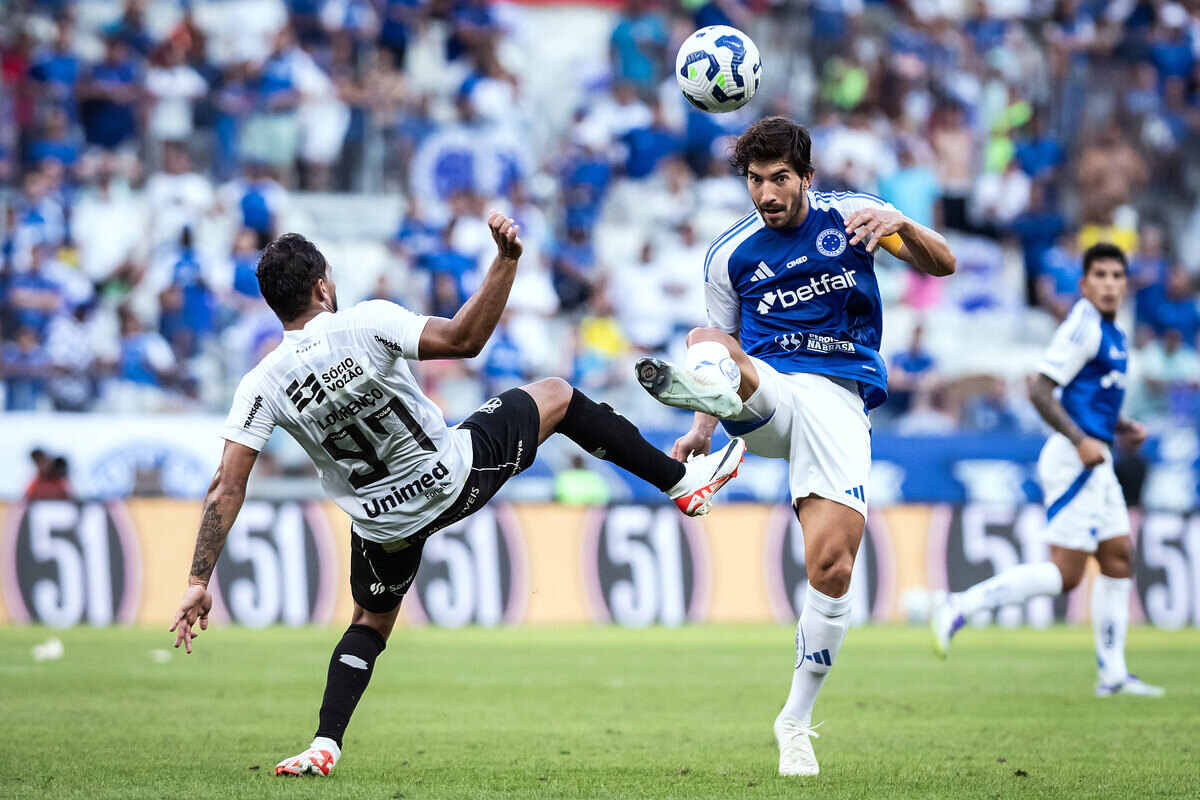 Imagem da noticia Ceará vence de virada o Cruzeiro em pleno Mineirão