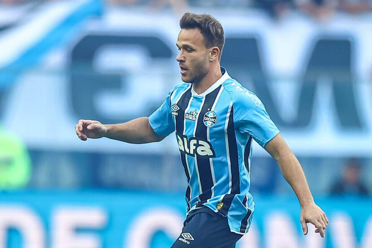 Imagem da noticia Arthur sofre nova lesão e vira dúvida para sequência decisiva do Grêmio