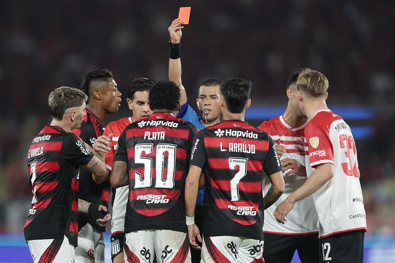 Imagem da noticia Conmebol anula expulsão e libera Gonzalo Plata para jogo de volta contra o Estudiantes