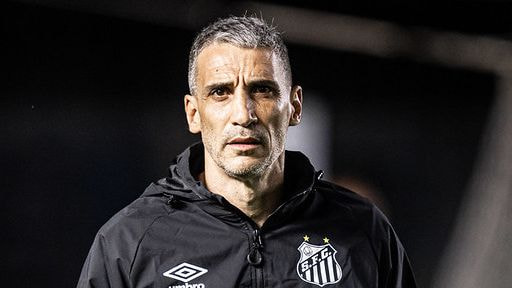 Imagem da noticia Com Vojvoda, Santos tem apenas duas vitórias em 11 jogos no Brasileirão