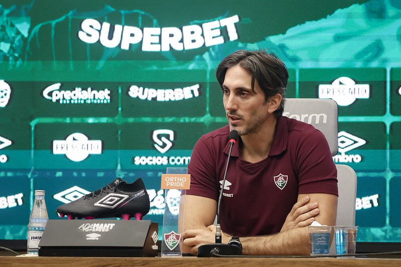 Imagem da noticia Fluminense apresenta Zubeldía como novo técnico após saída de Renato