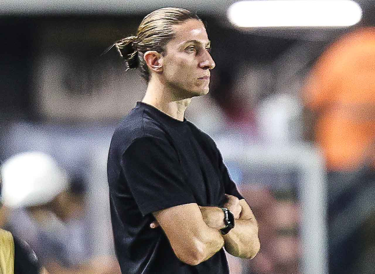 Imagem da noticia Filipe Luís revela "ódio" com gols do Flamengo sofridos no fim